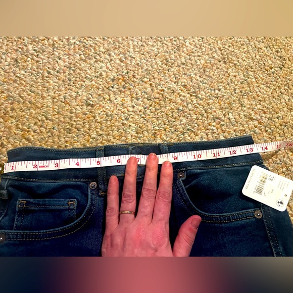 Free People raw hem high-rise jeggings. Size 28 NWT - Picture 12 of 12